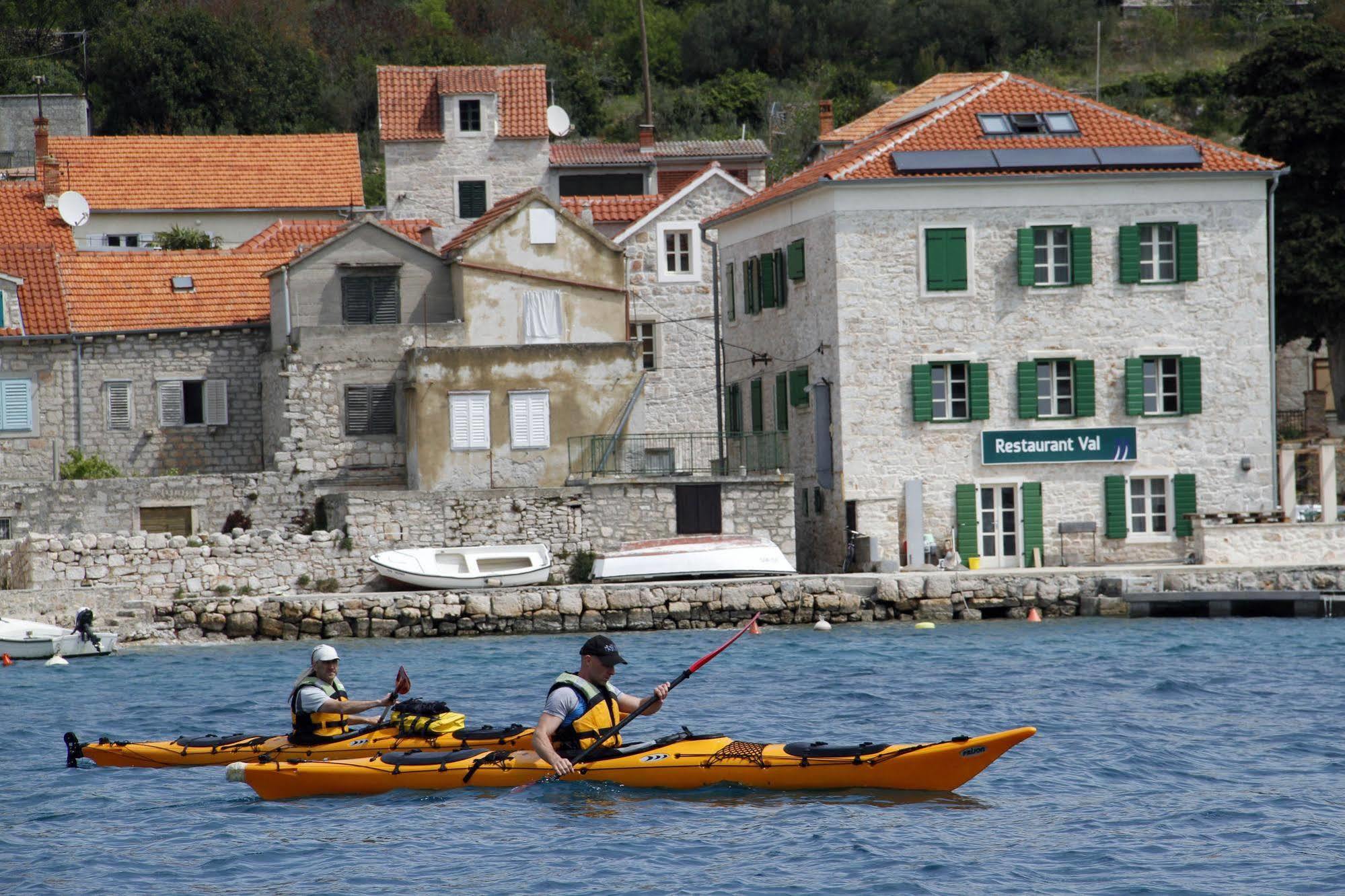 Hotel Maestral Prvić Luka Exterior foto